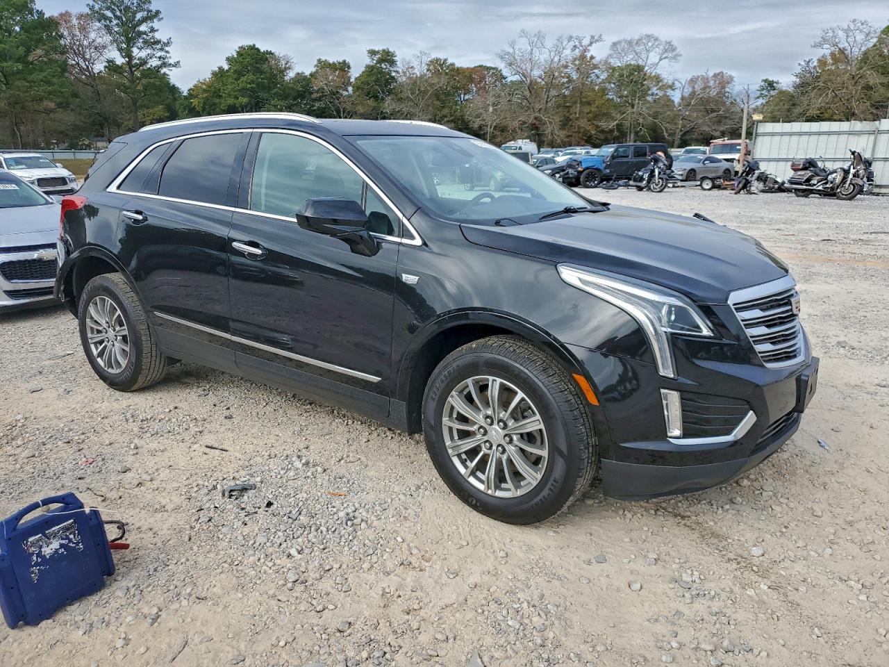 2017 CADILLAC XT5 LUXURY photo 4