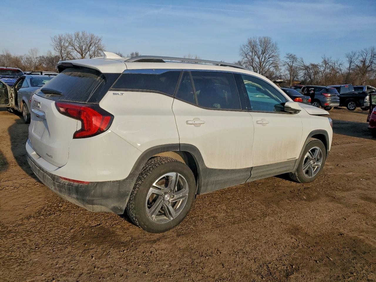 2019 GMC TERRAIN SLT photo 3