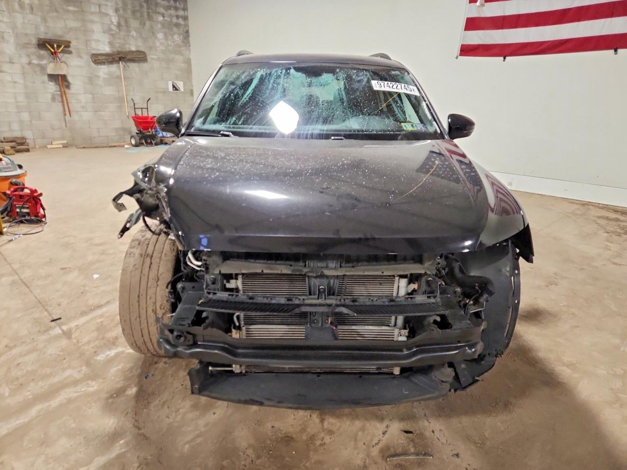 2021 VOLKSWAGEN TIGUAN SE photo 5
