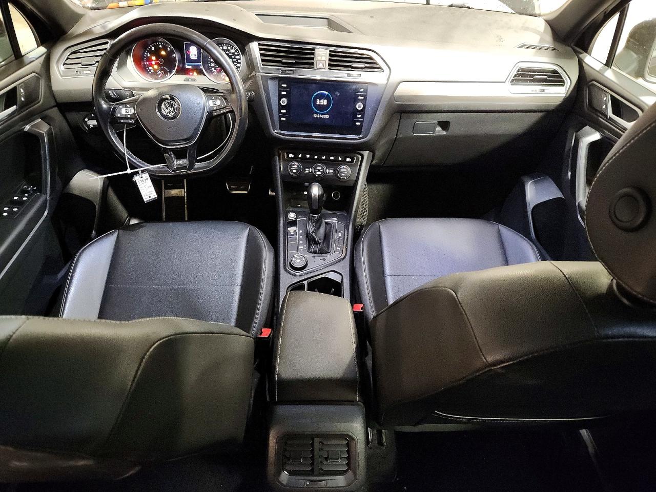 2021 VOLKSWAGEN TIGUAN SE photo 8