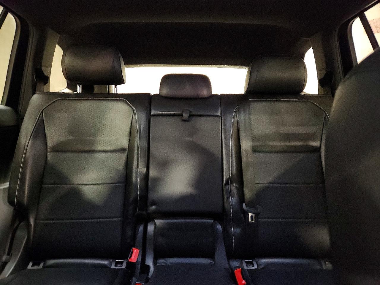 2021 VOLKSWAGEN TIGUAN SE photo 10