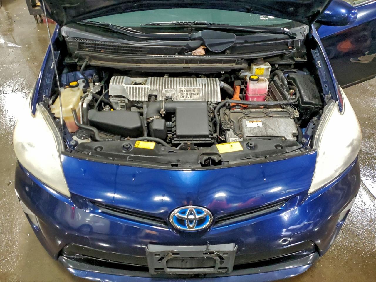 2012 TOYOTA PRIUS photo 11