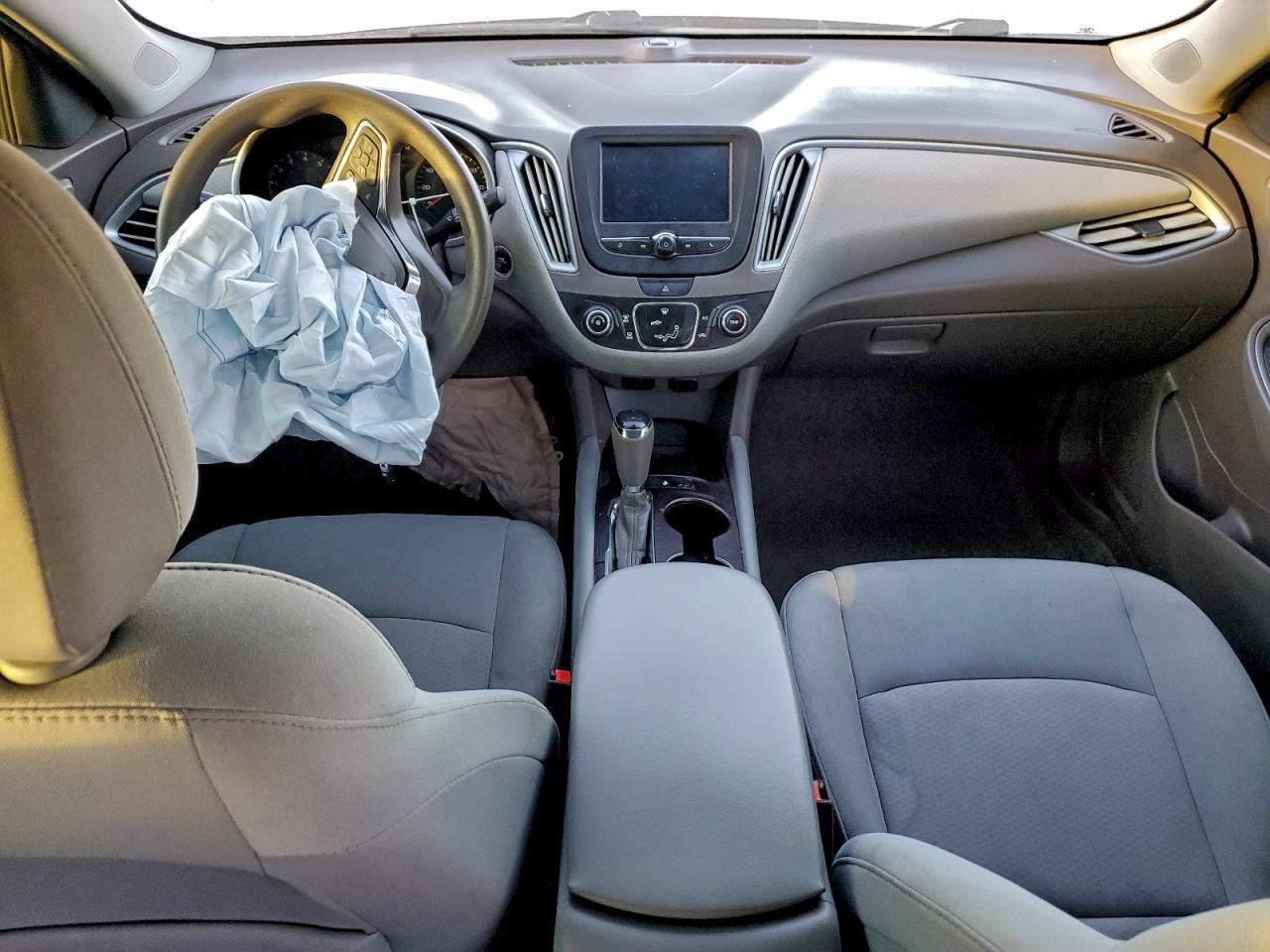 2017 CHEVROLET MALIBU LS photo 8