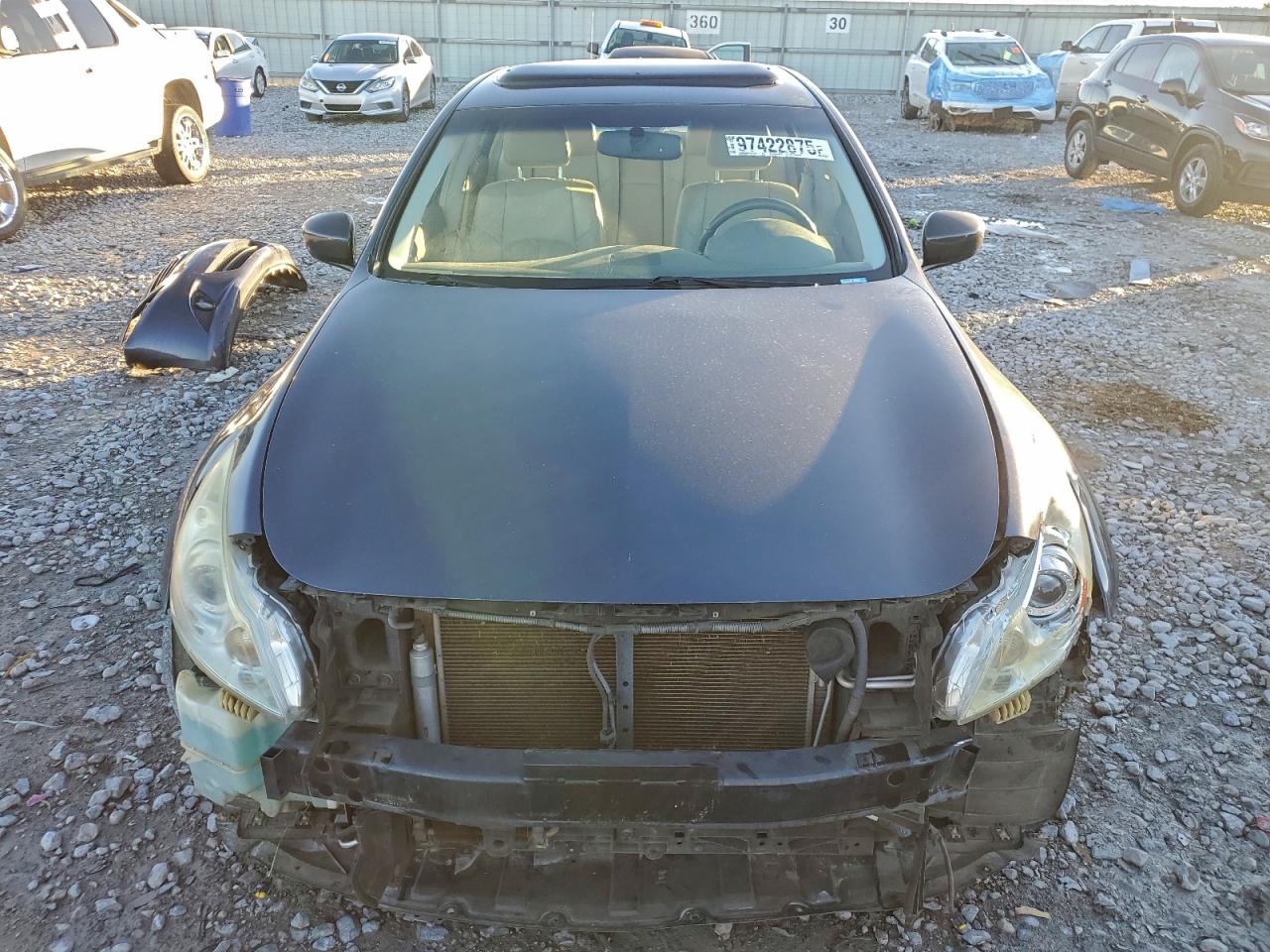 2010 INFINITI G37 photo 5