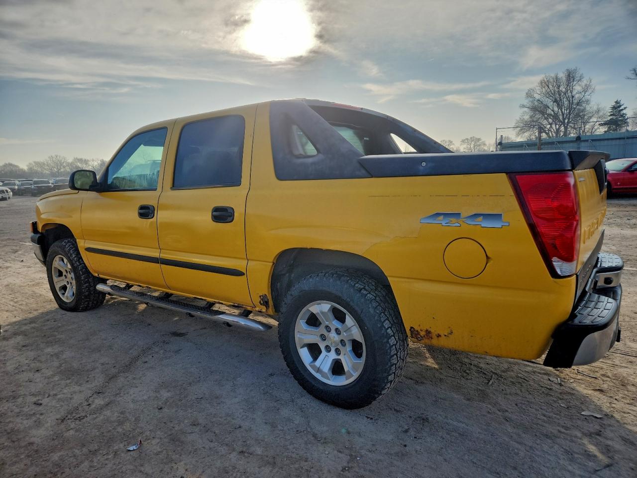 2003 CHEVROLET AVALANCHE K1500 photo 2