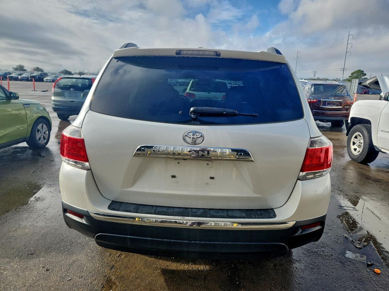 2013 TOYOTA HIGHLANDER LIMITED photo 6