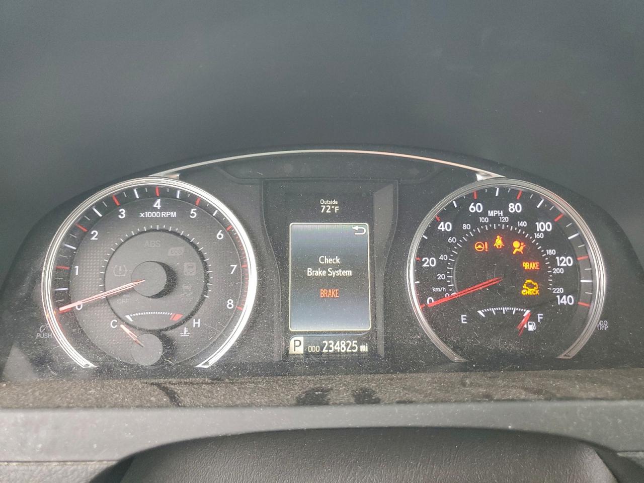 2017 TOYOTA CAMRY LE photo 9