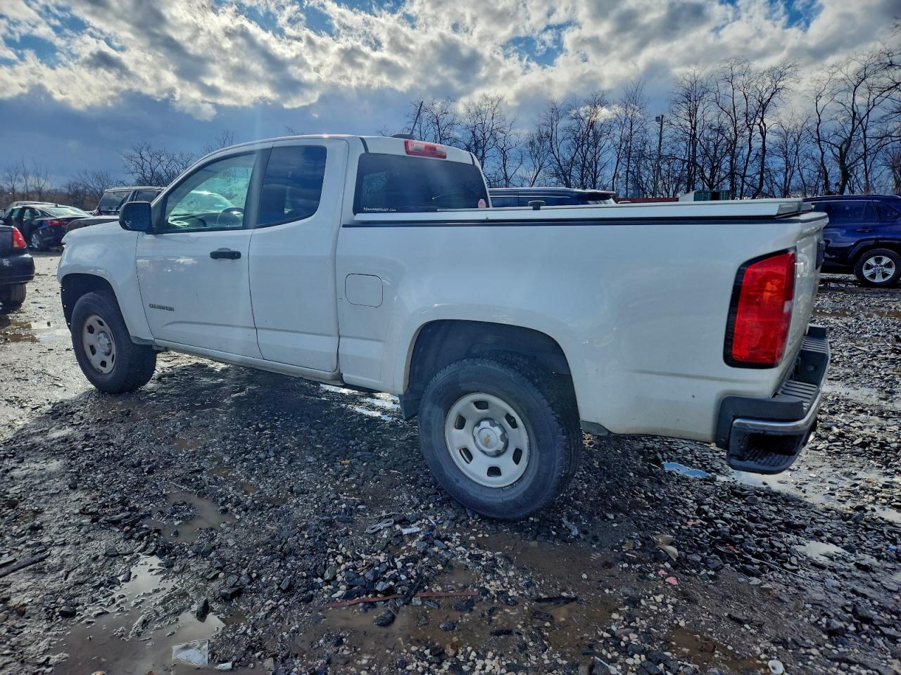 2019 CHEVROLET COLORADO photo 2