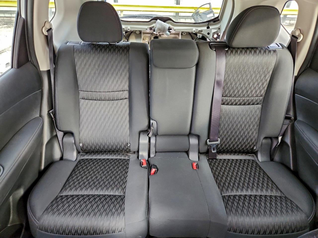 2019 NISSAN ROGUE S photo 10