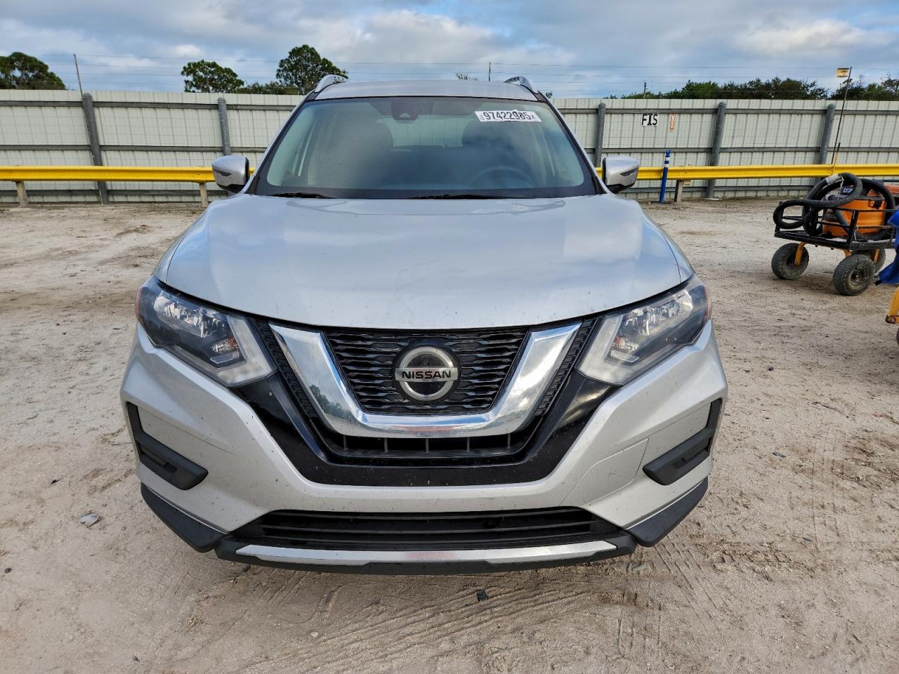 2019 NISSAN ROGUE S photo 5
