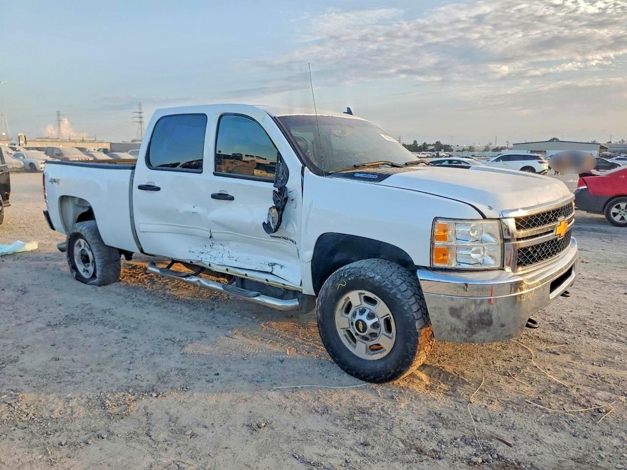 2014 CHEVROLET SILVERADO K2500 HEAVY DUTY LT photo 4