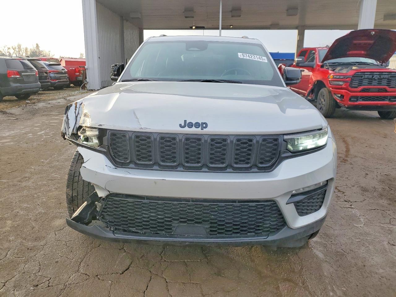 2024 JEEP GRAND CHEROKEE LIMITED photo 5