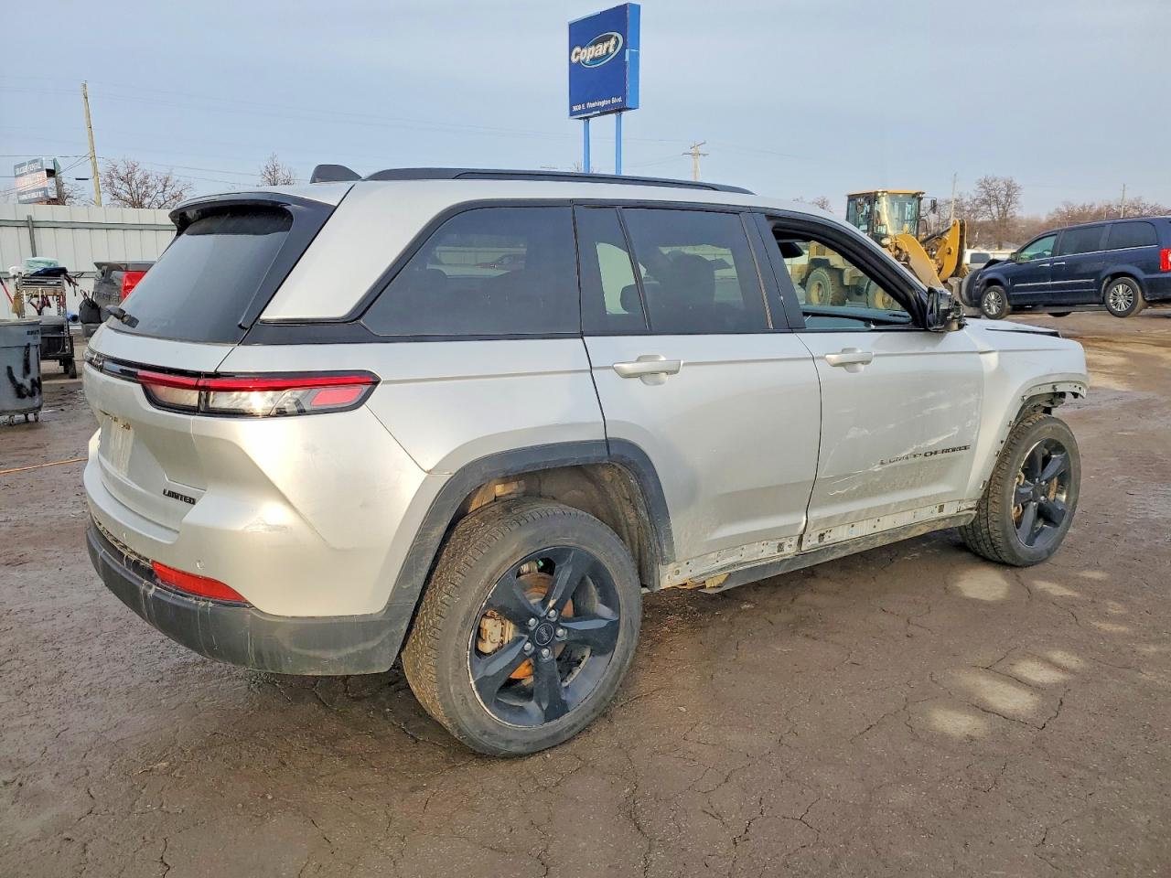 2024 JEEP GRAND CHEROKEE LIMITED photo 3