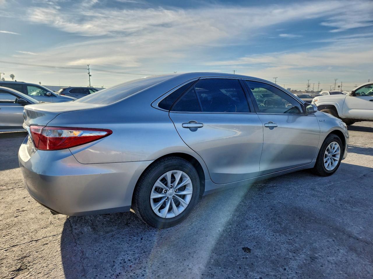 2015 TOYOTA CAMRY HYBRID photo 3