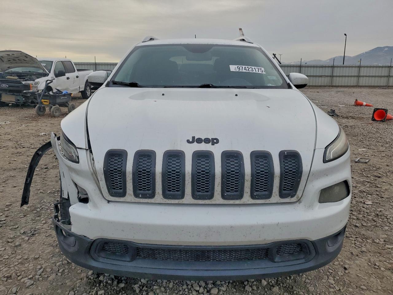 2015 JEEP CHEROKEE LATITUDE photo 5