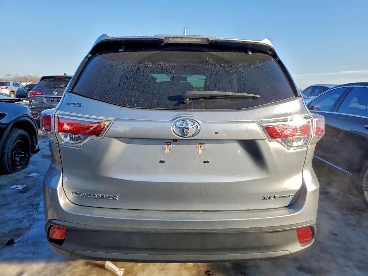 2016 TOYOTA HIGHLANDER XLE photo 6