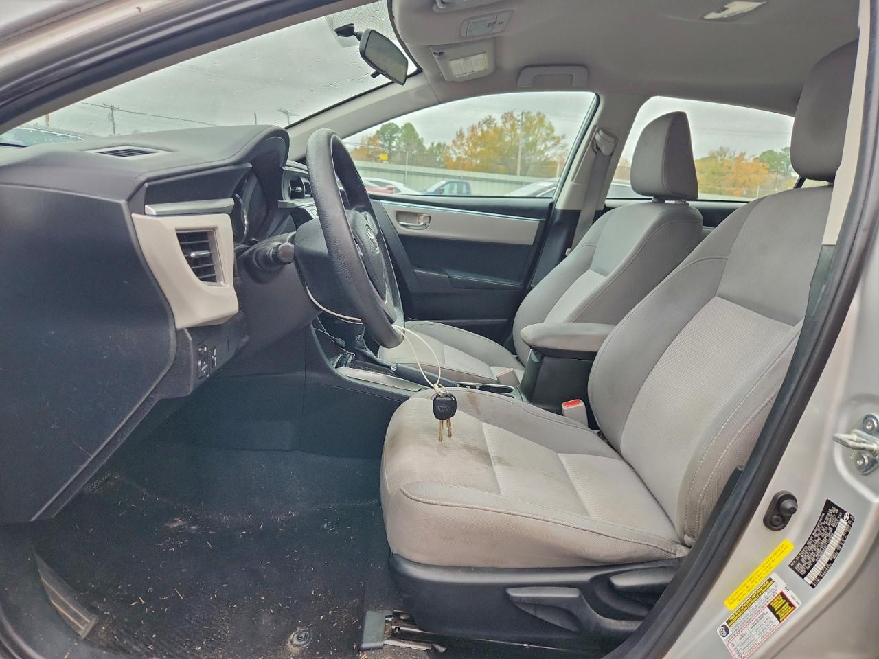 2014 TOYOTA COROLLA L photo 13