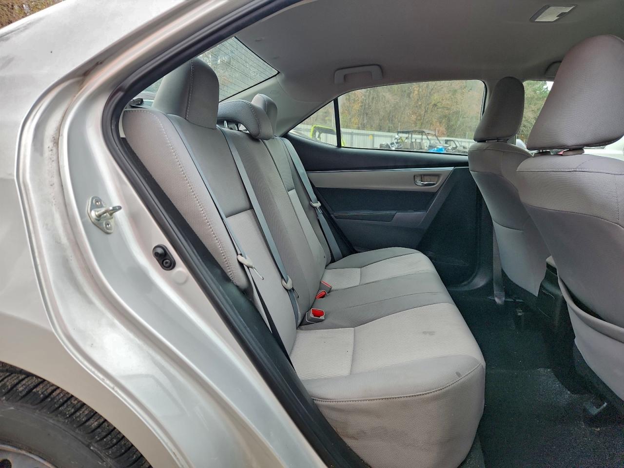 2014 TOYOTA COROLLA L photo 19