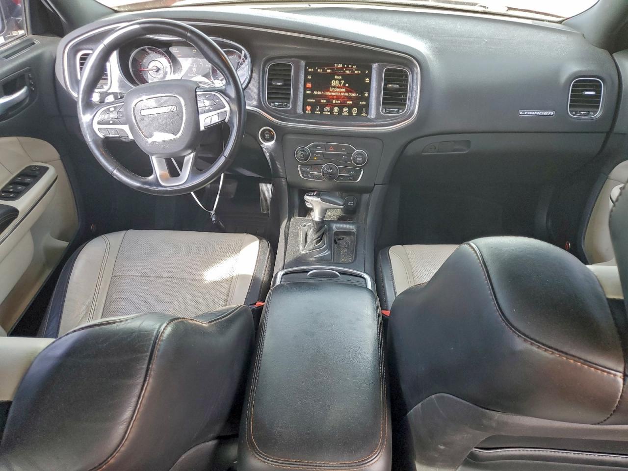 2015 DODGE CHARGER R/T photo 8