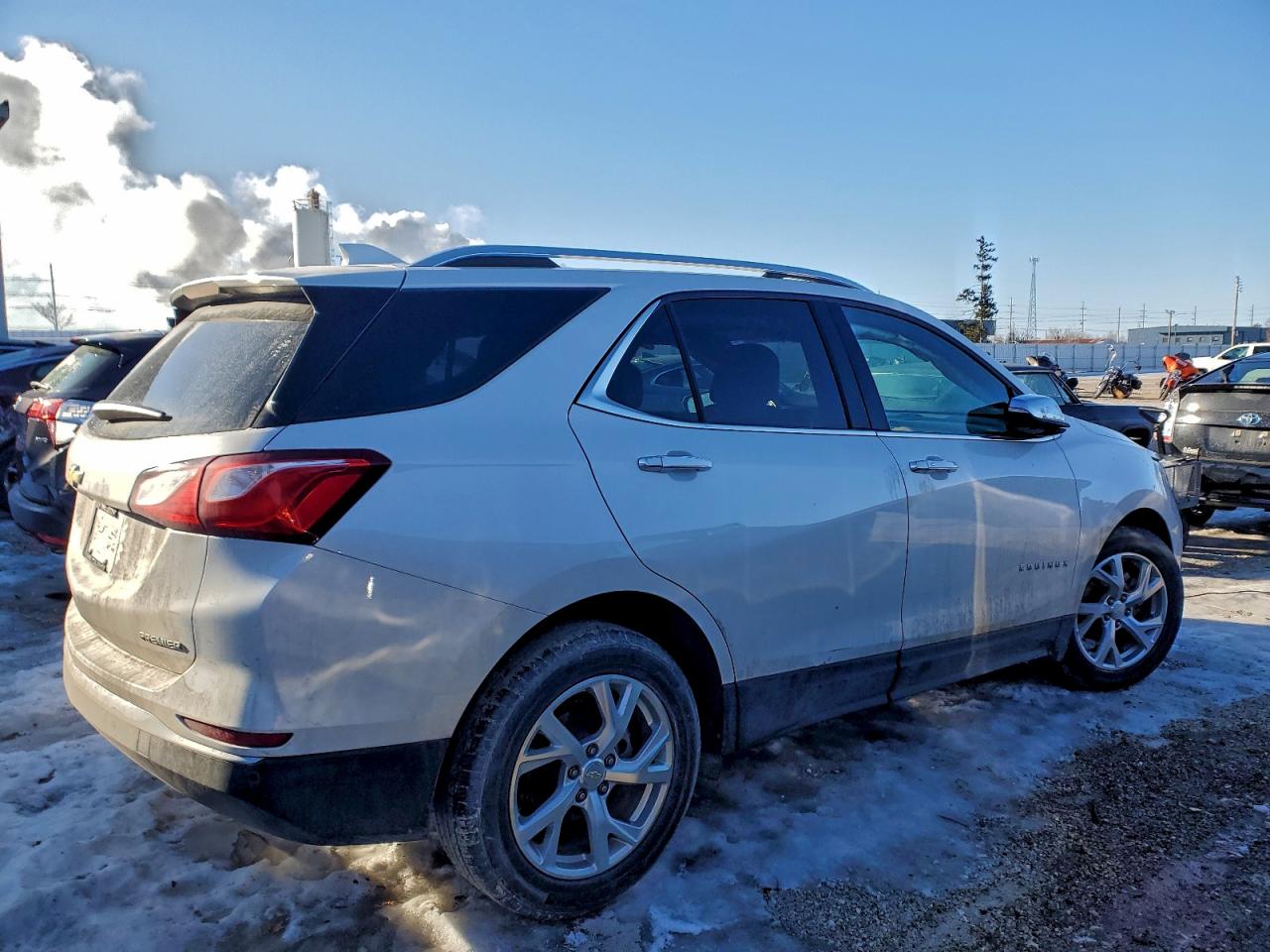 2021 CHEVROLET EQUINOX PREMIER photo 3