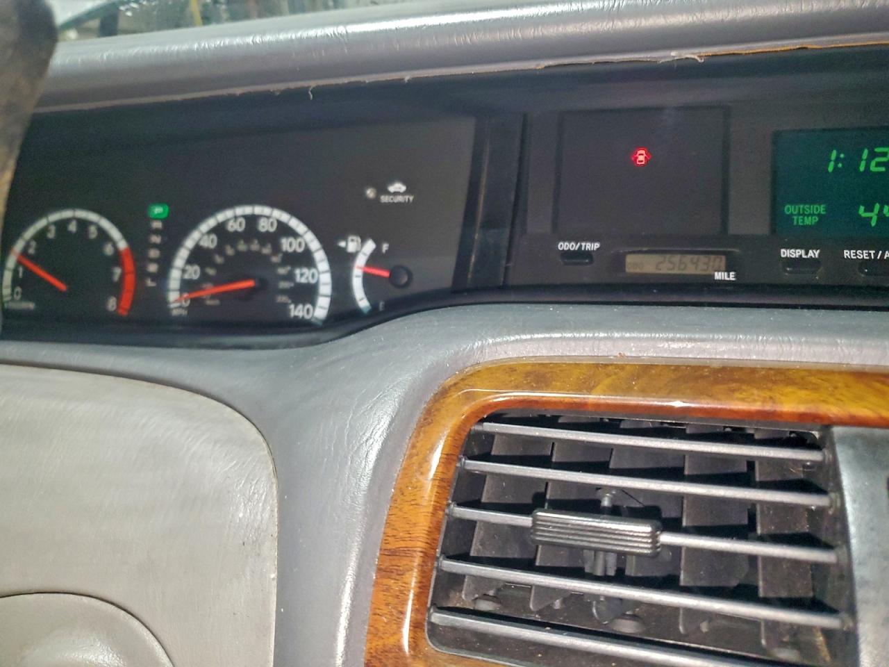 2001 TOYOTA AVALON XLS photo 9