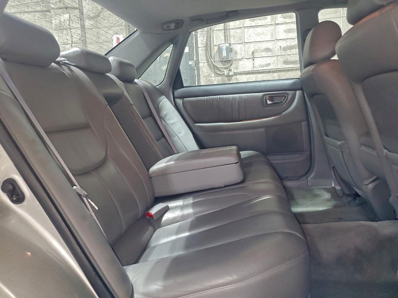 2001 TOYOTA AVALON XLS photo 10