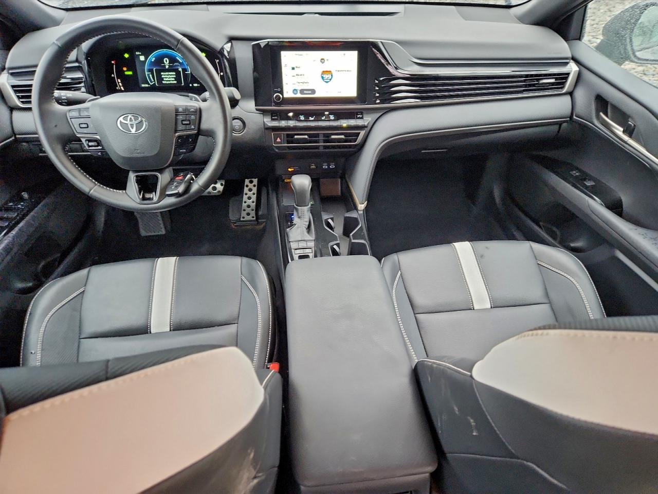 2025 TOYOTA CAMRY XSE photo 8