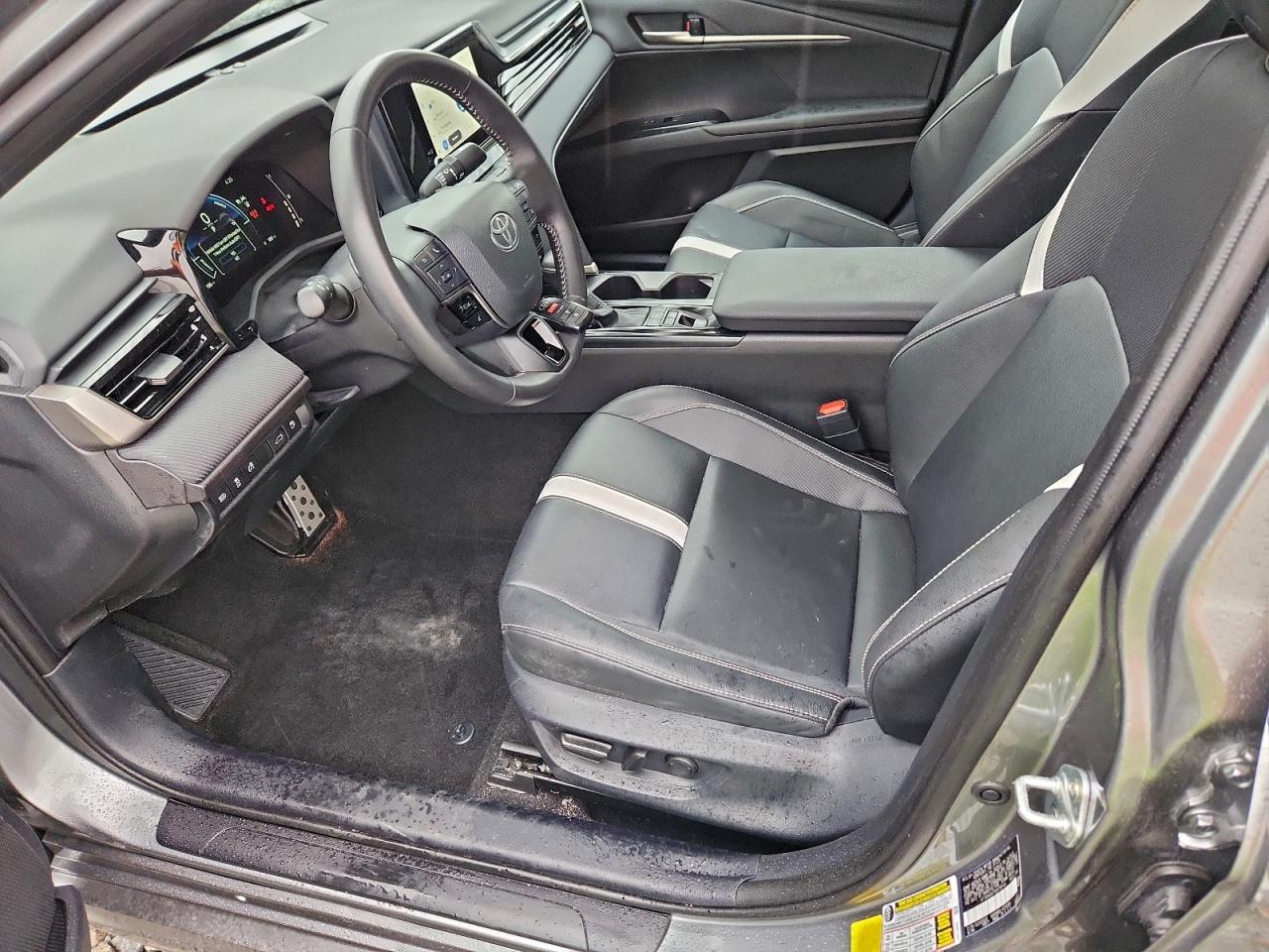 2025 TOYOTA CAMRY XSE photo 7