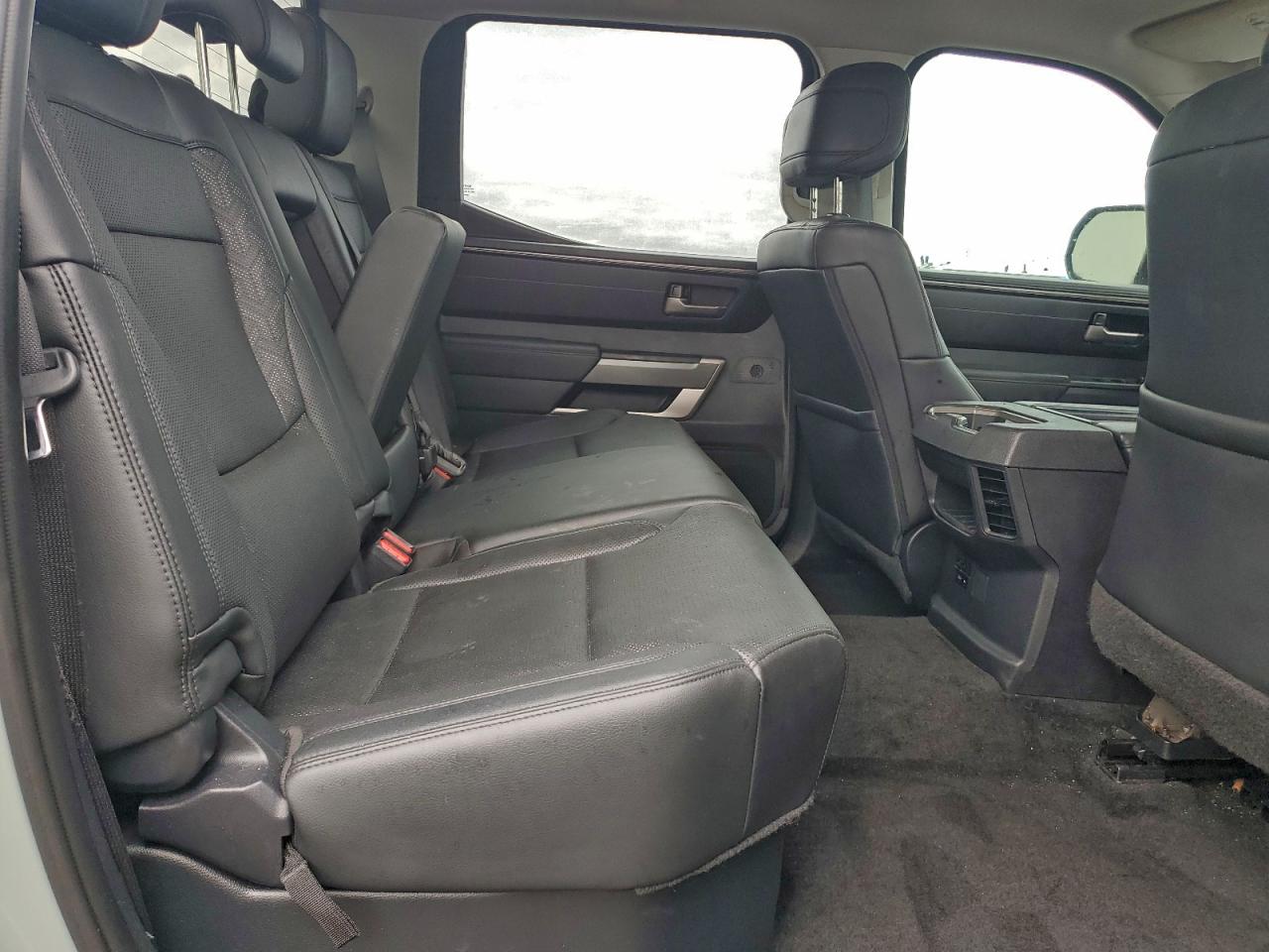 2024 TOYOTA TUNDRA CREWMAX SR photo 10