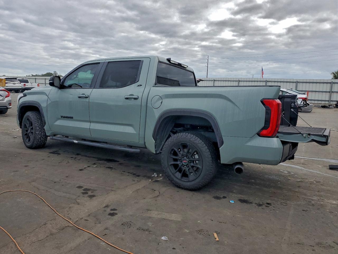 2024 TOYOTA TUNDRA CREWMAX SR photo 2