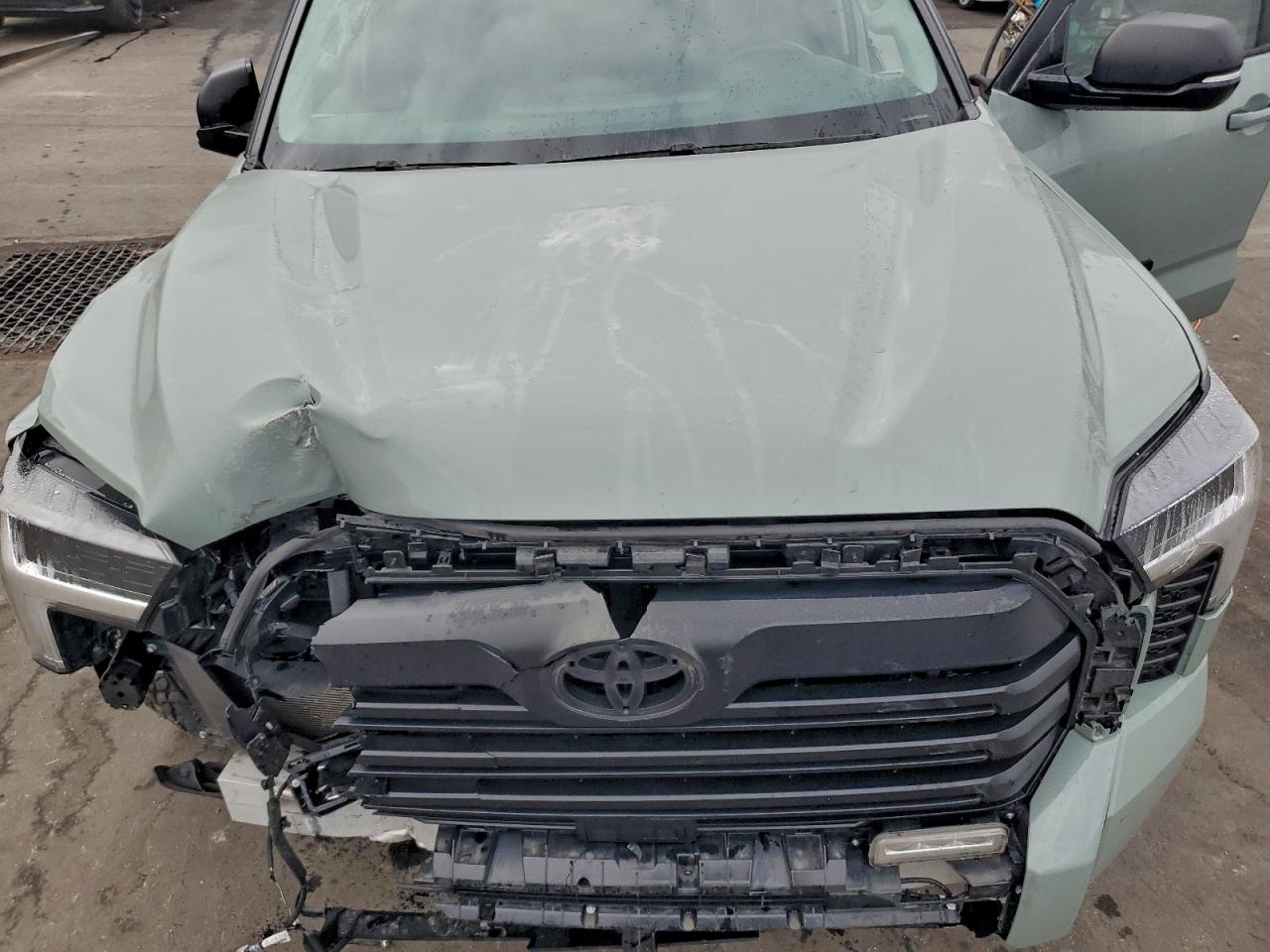 2024 TOYOTA TUNDRA CREWMAX SR photo 11