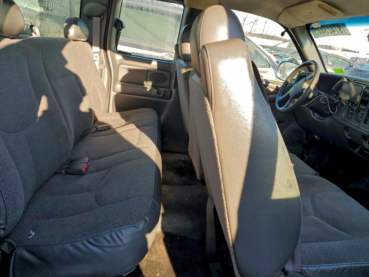 2004 CHEVROLET SILVERADO C1500 photo 10