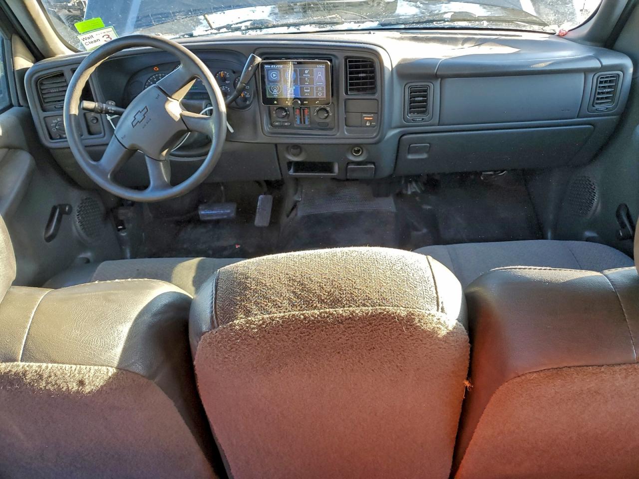 2004 CHEVROLET SILVERADO C1500 photo 8