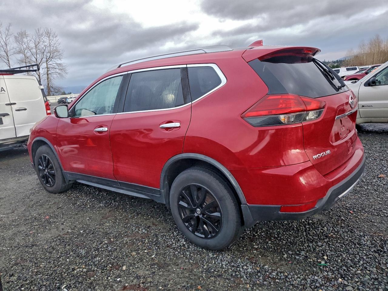 2017 NISSAN ROGUE S photo 2