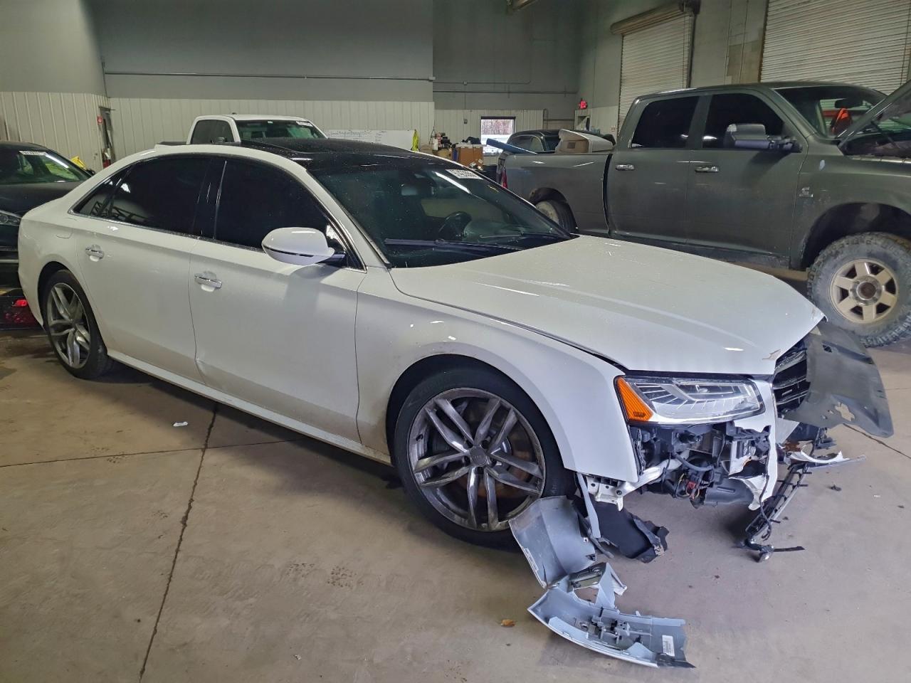 2017 AUDI A8 L QUATTRO photo 4