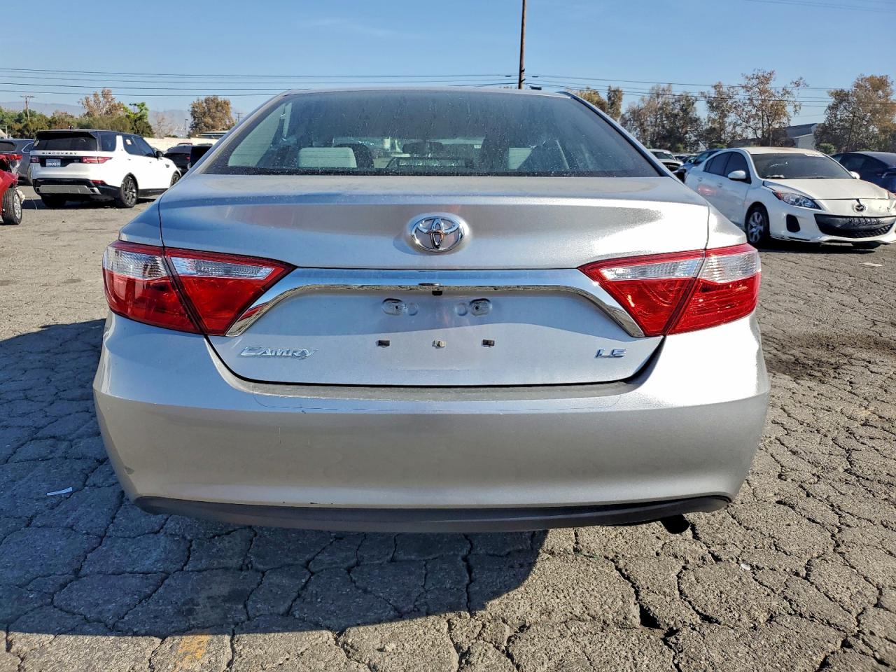 2016 TOYOTA CAMRY LE photo 6