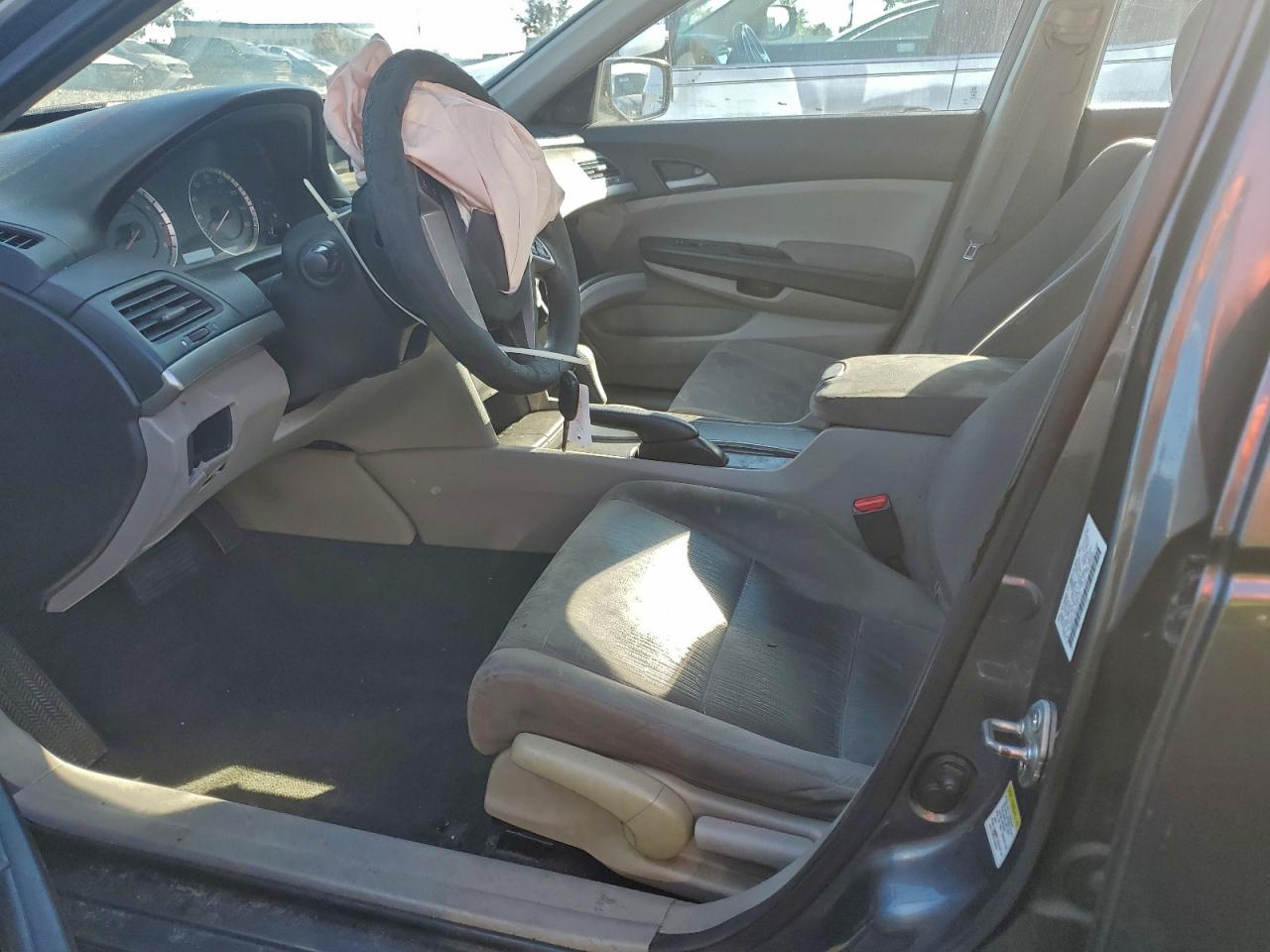 2012 HONDA ACCORD LX photo 7