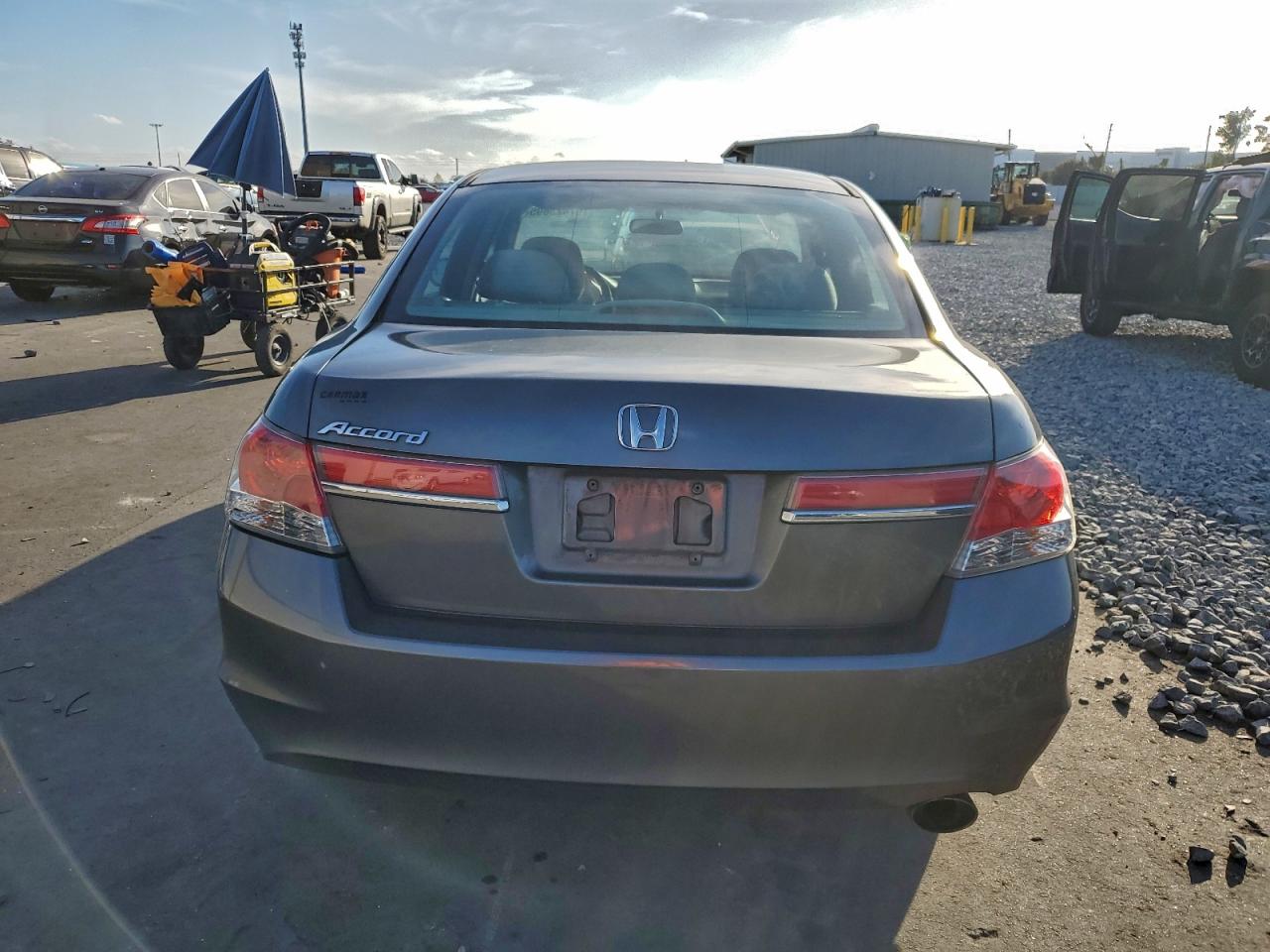 2012 HONDA ACCORD LX photo 6