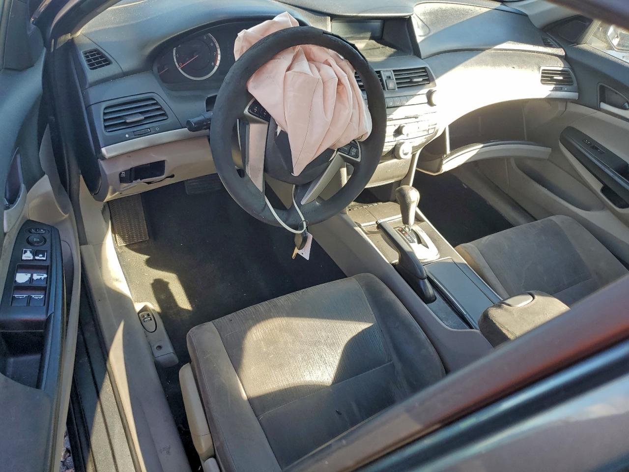 2012 HONDA ACCORD LX photo 8