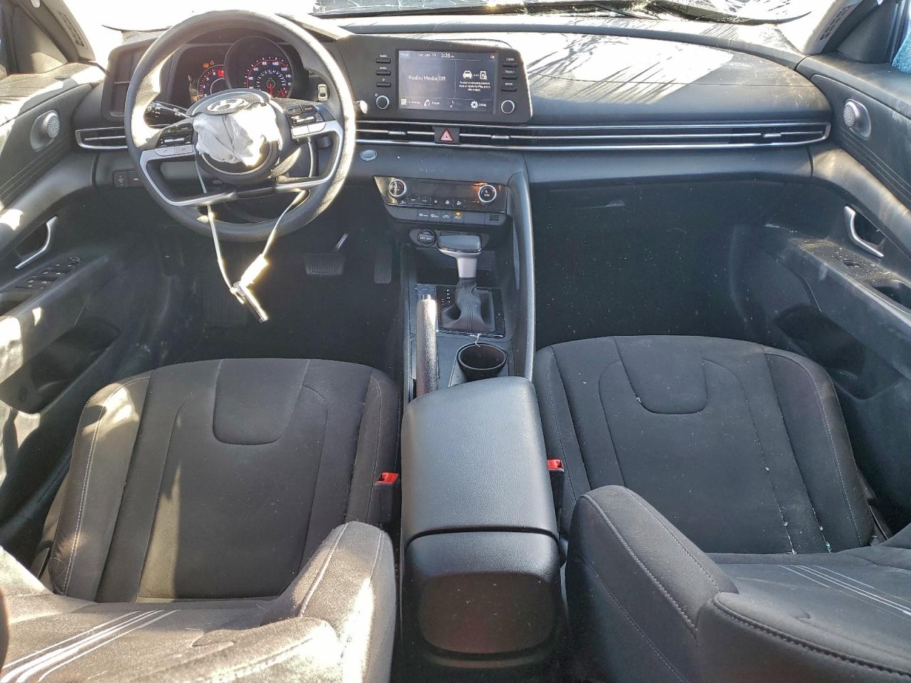 2022 HYUNDAI ELANTRA SEL photo 15