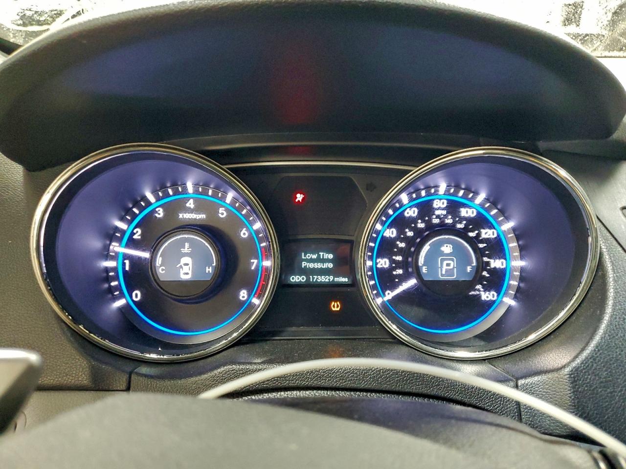 2013 HYUNDAI SONATA SE photo 9