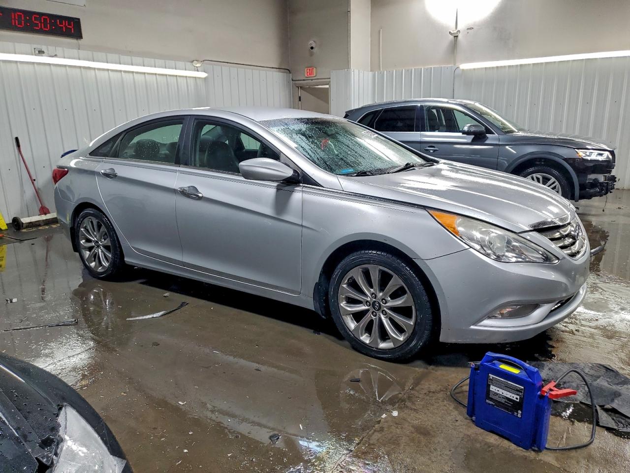 2013 HYUNDAI SONATA SE photo 4