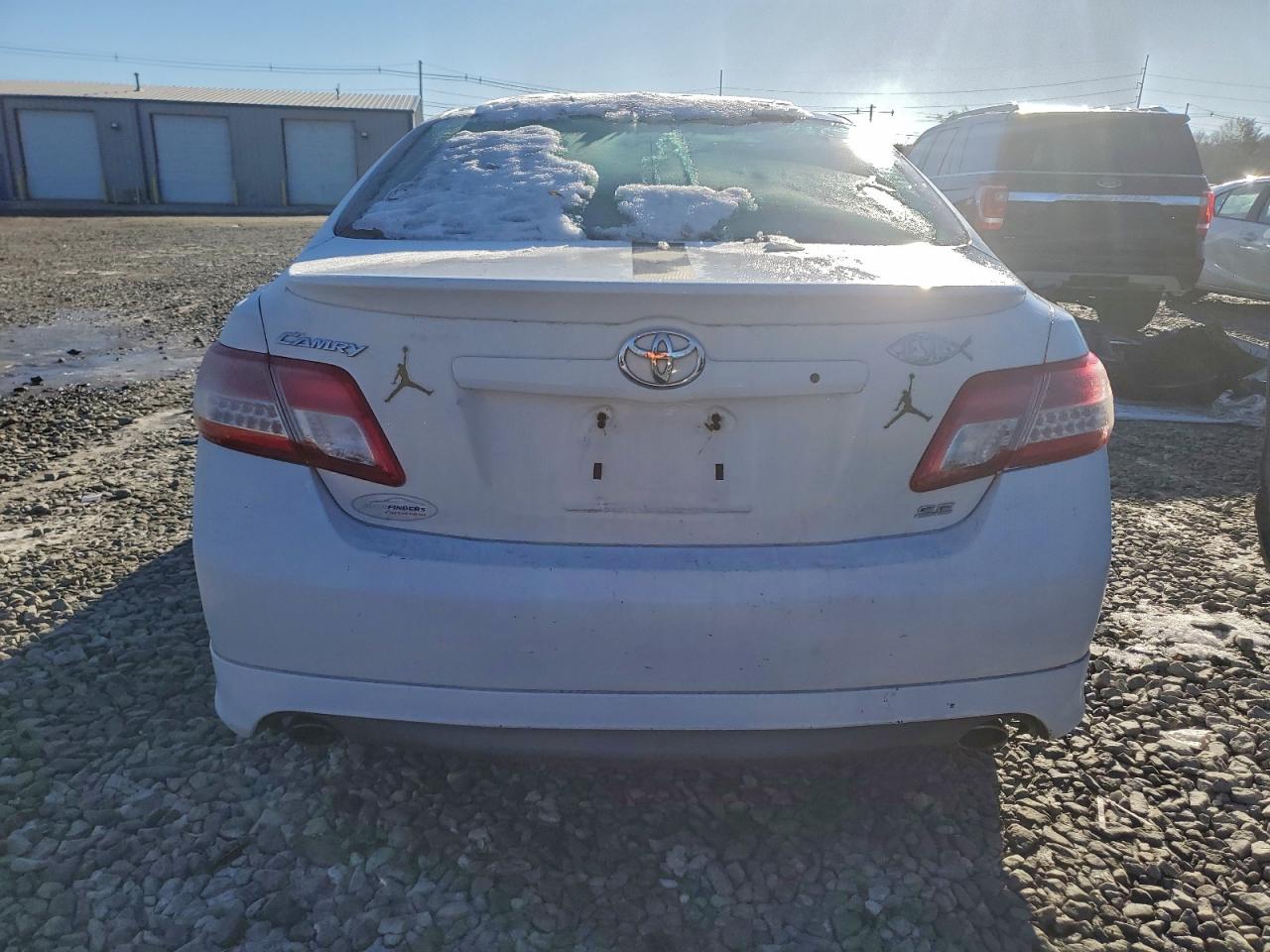 2011 TOYOTA CAMRY BASE photo 6