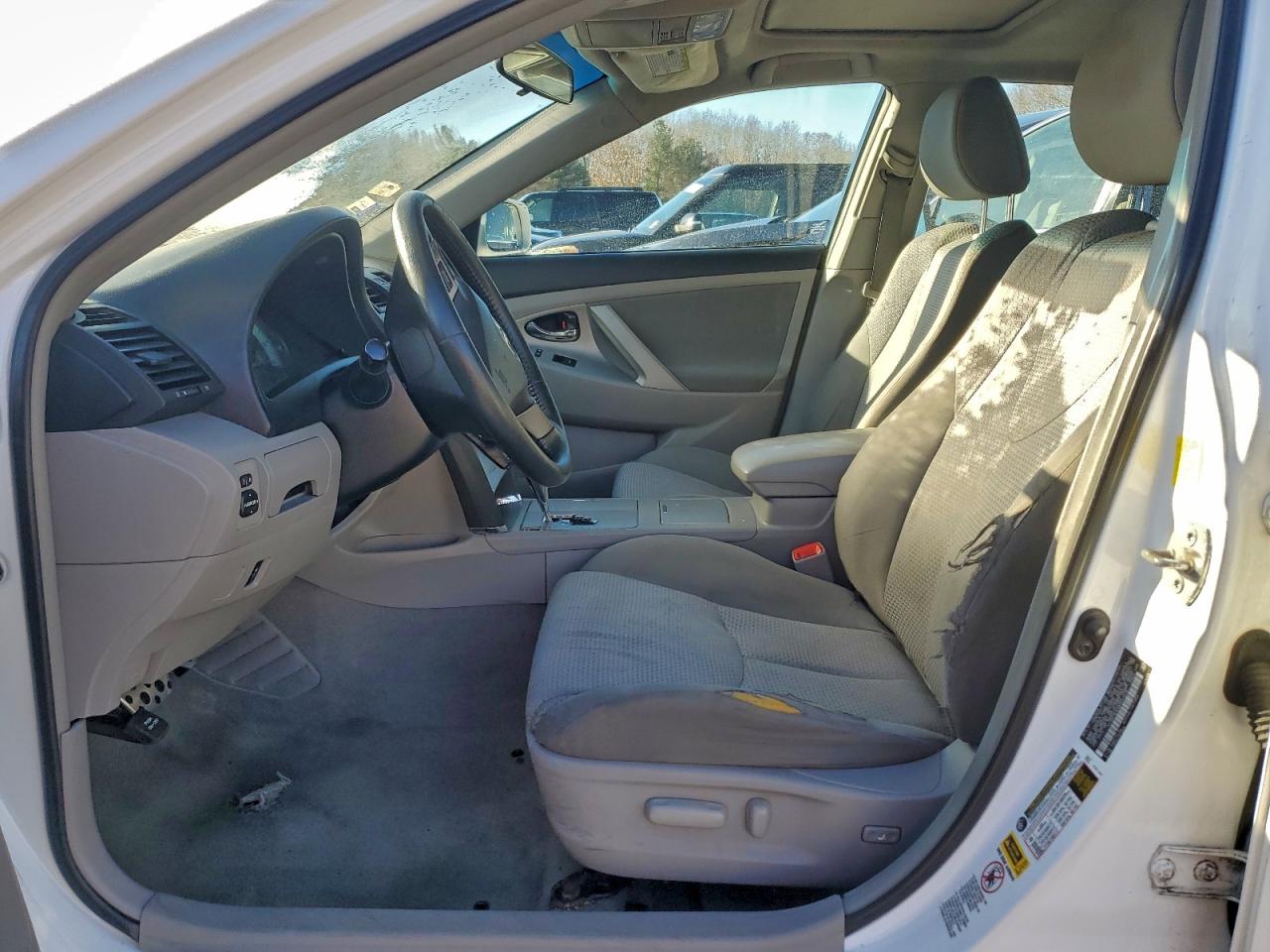 2011 TOYOTA CAMRY BASE photo 7