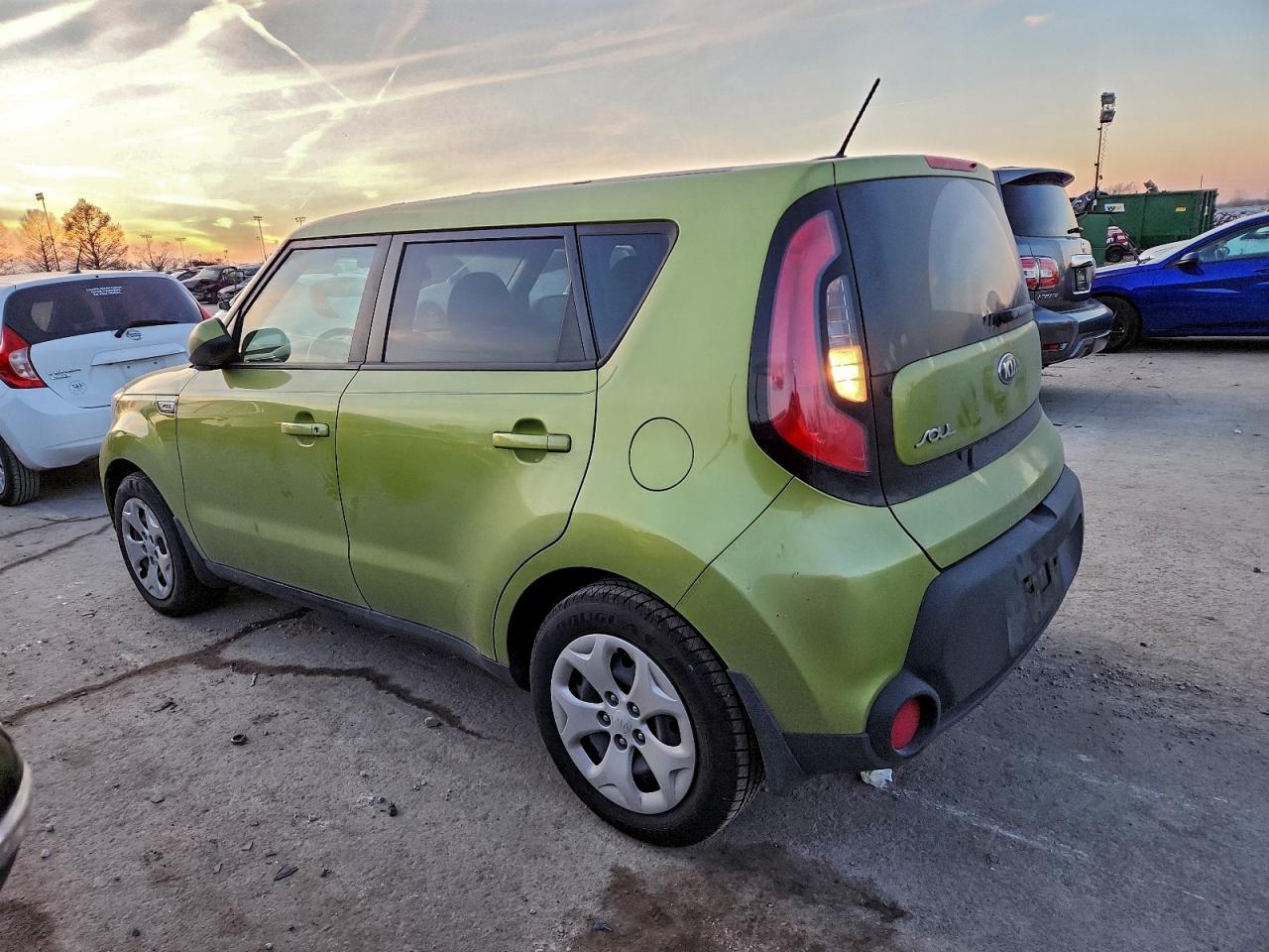 2015 KIA SOUL photo 2