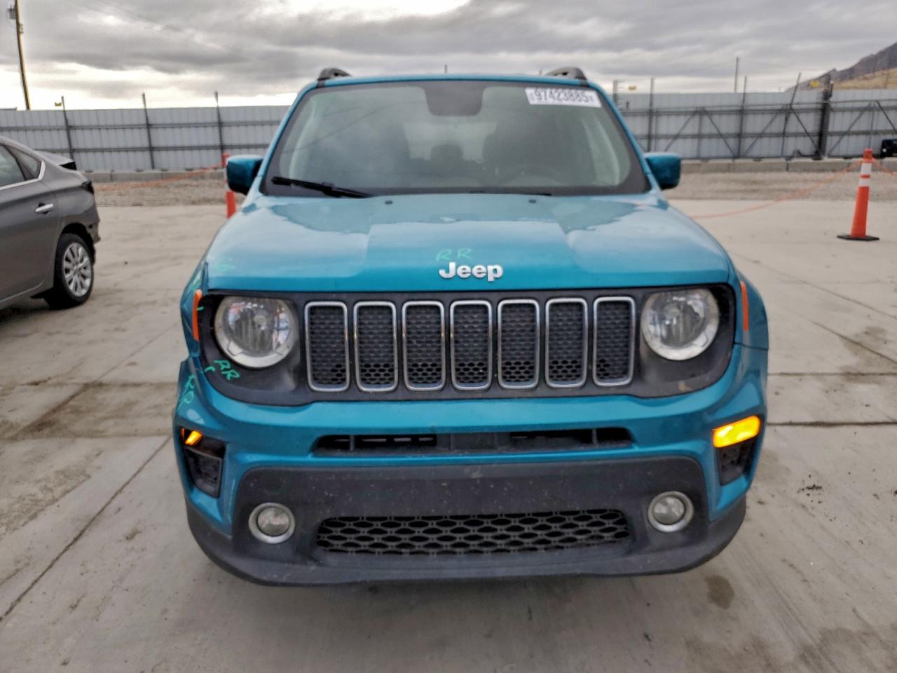 2019 JEEP RENEGADE LATITUDE photo 9