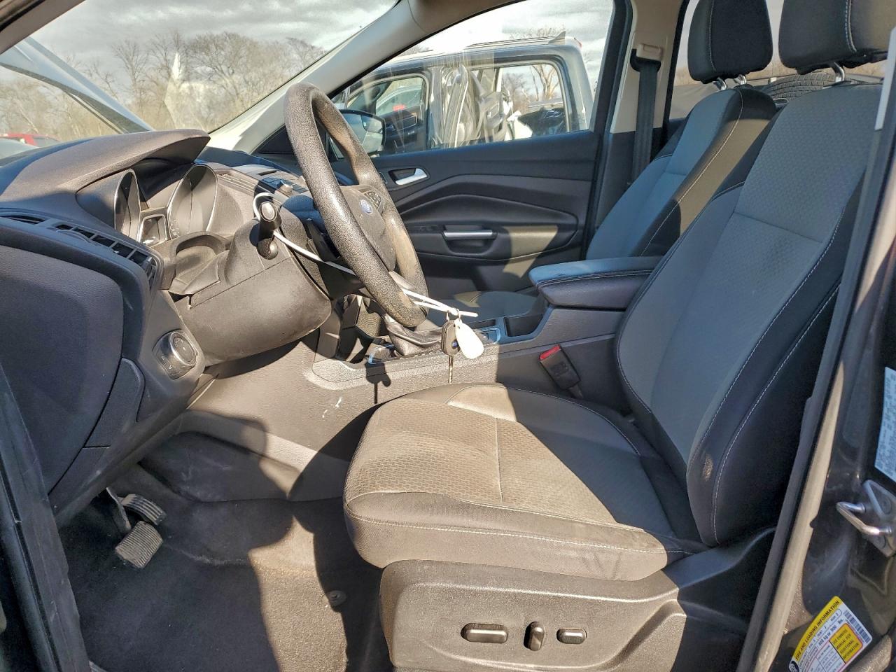 2017 FORD ESCAPE SE photo 7