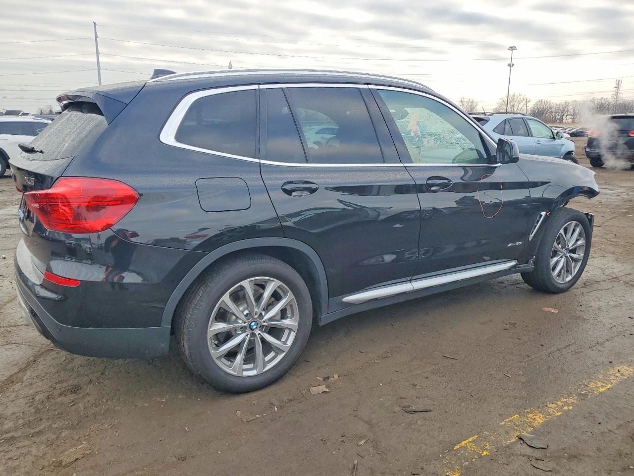 2018 BMW X3 XDRIVE30I photo 3
