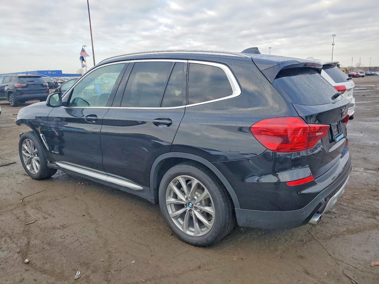 2018 BMW X3 XDRIVE30I photo 2