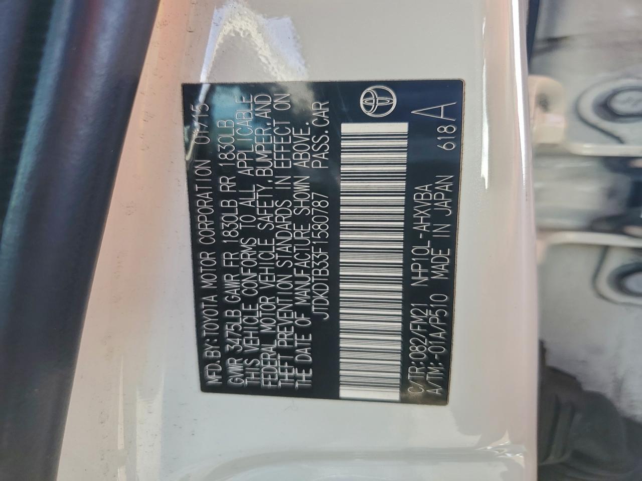 2015 TOYOTA PRIUS C TWO photo 13